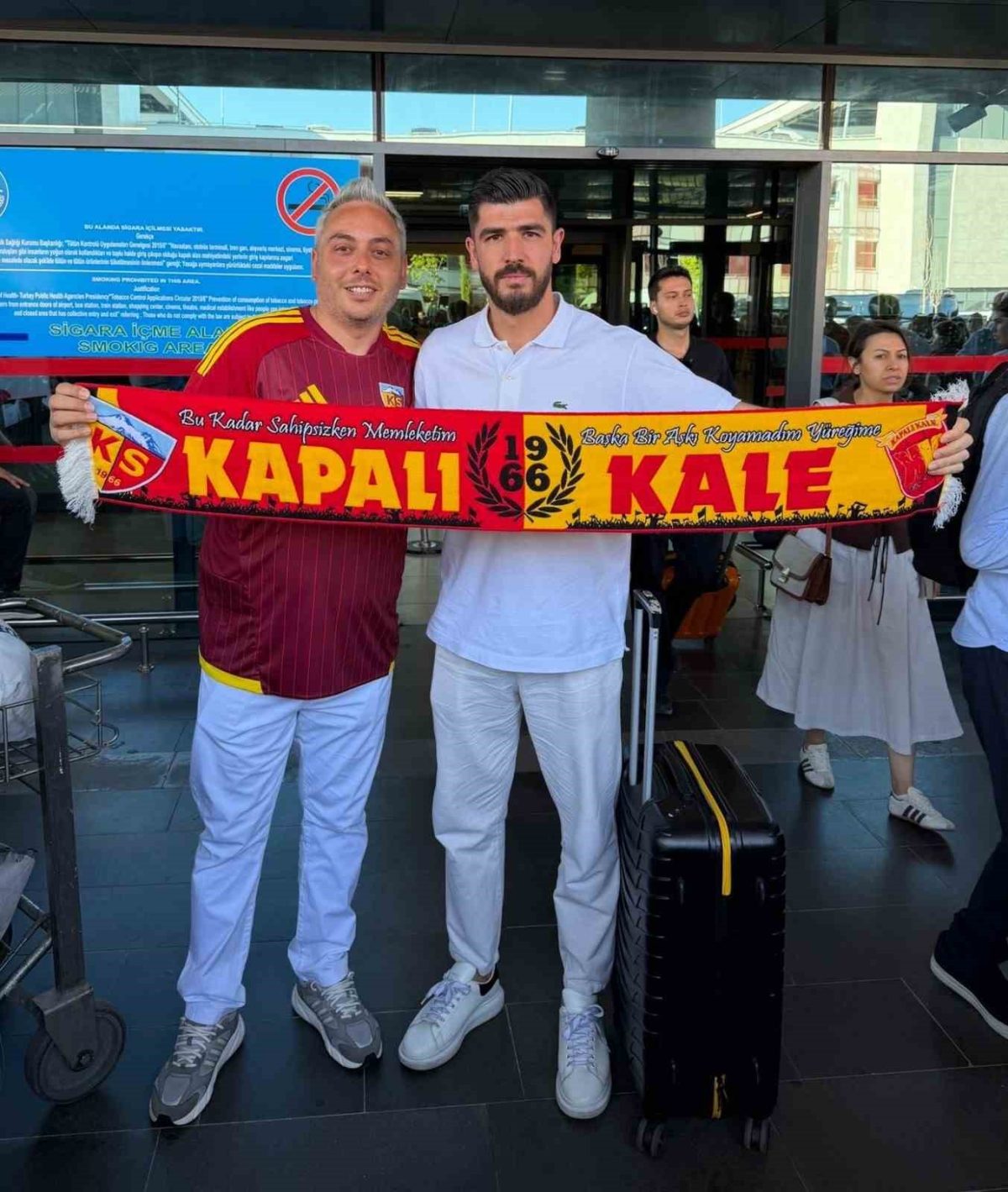Kayserispor 2 transferini Kayseri’ye getirdi - Foto 2