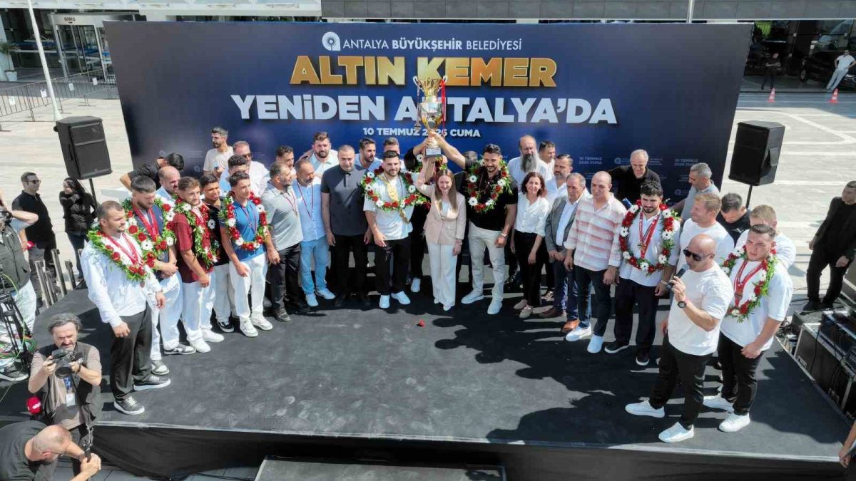 Kırkpınar Başpehlivanı Erkan Taş Antalya'da Karşılandı - Foto 5