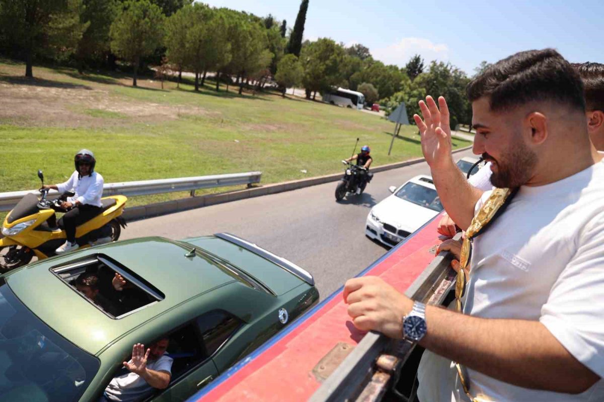 Kırkpınar Başpehlivanı Erkan Taş Antalya'da Karşılandı - Foto 7