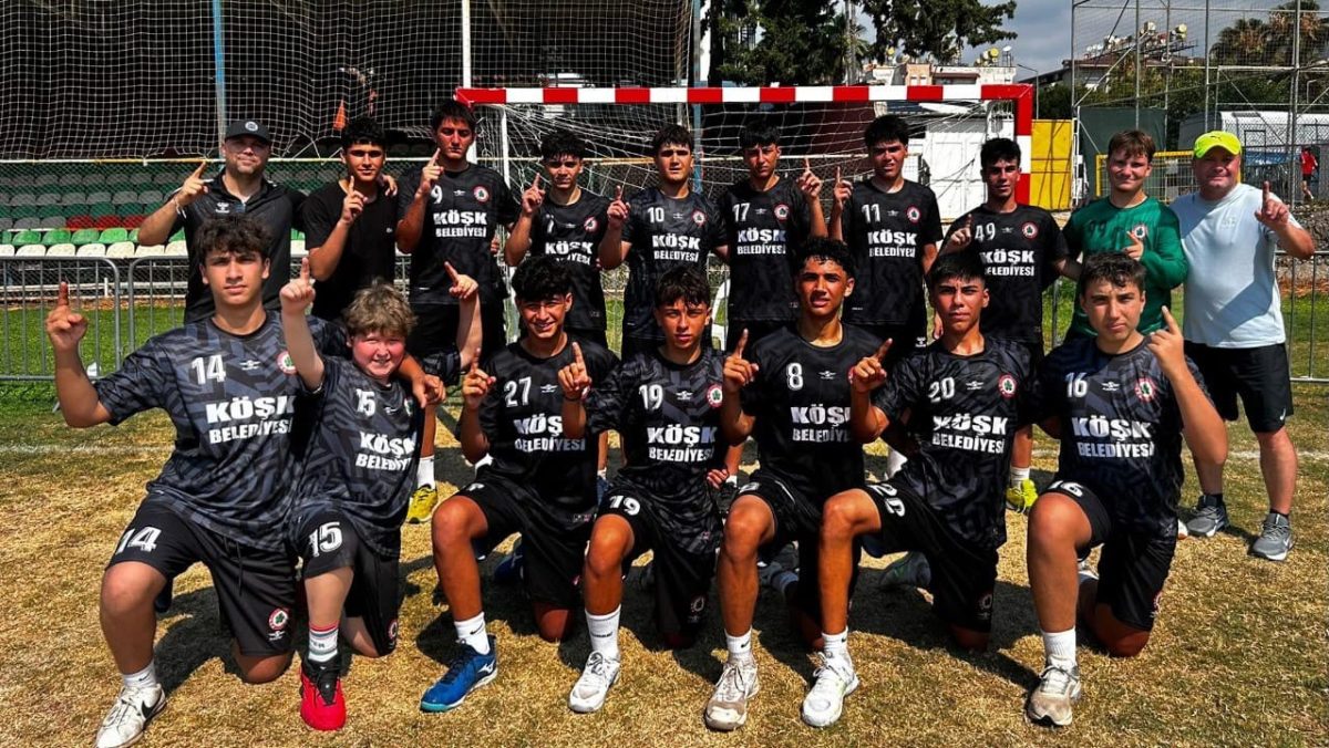 Köşk Belediye Doğanspor Hentbol Takımı Şampiyon Oldu
