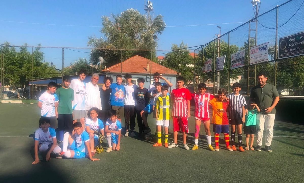 Kur’an kurslarında dostluk sahaya taşındı