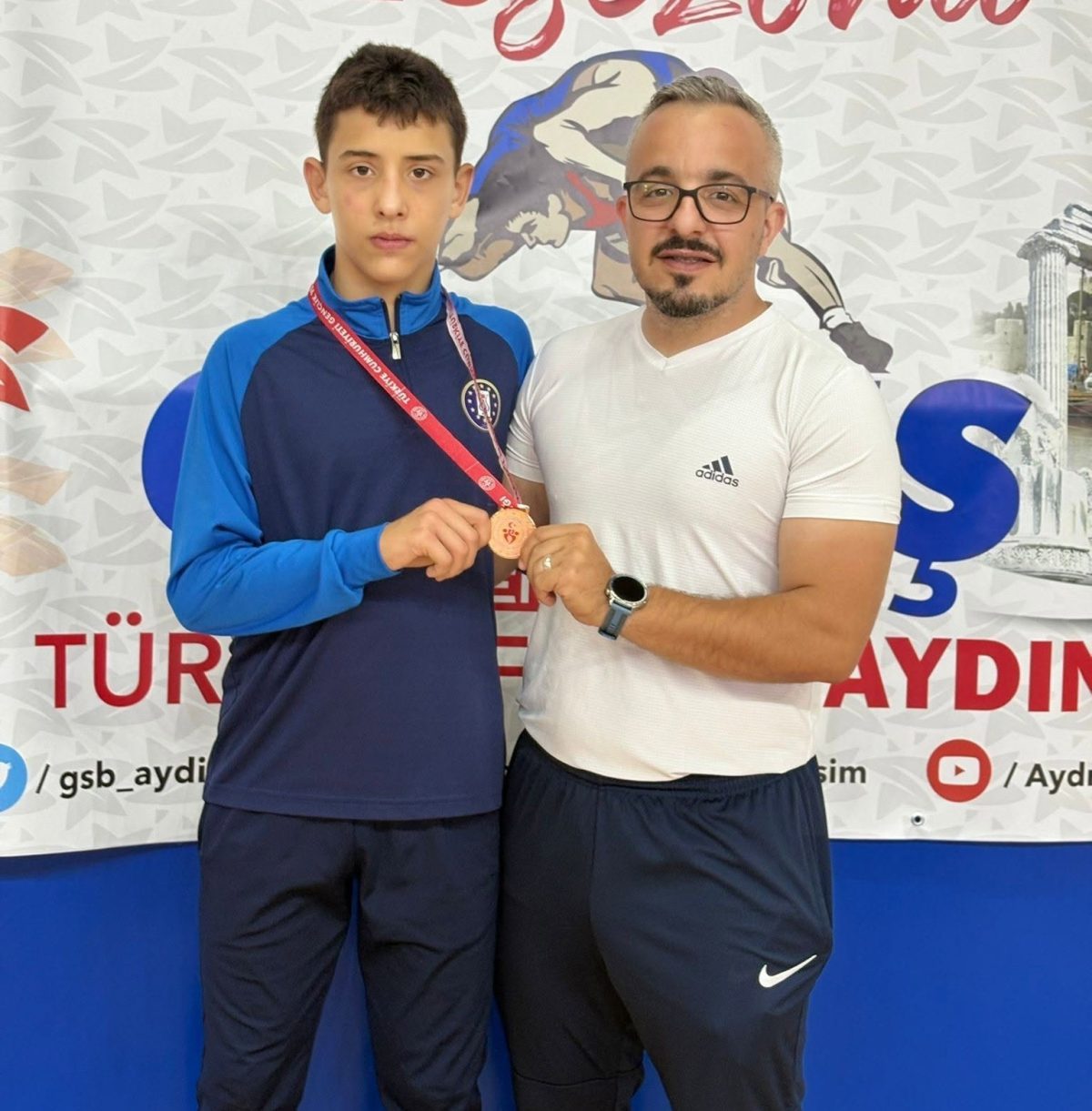 Kütahyalı güreşçi Mert Başarı Türkiye üçüncüsü oldu
