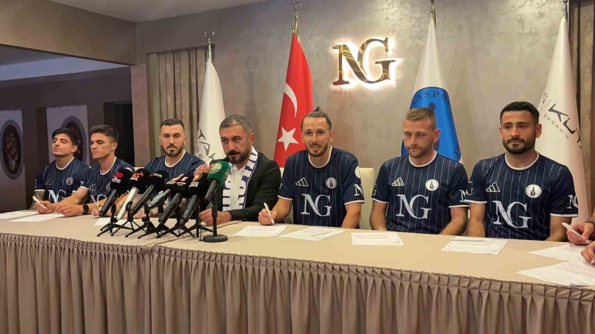 Kütahyaspor 9 futbolcuyla sözleşme imzaladı - Foto 2