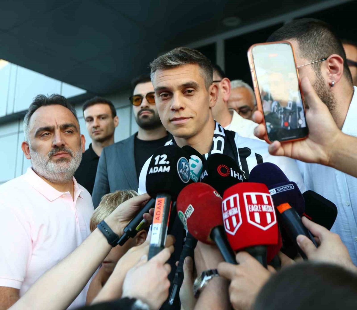 Leandro Trossard, Beşiktaş için İstanbul’a geldi - Foto 5