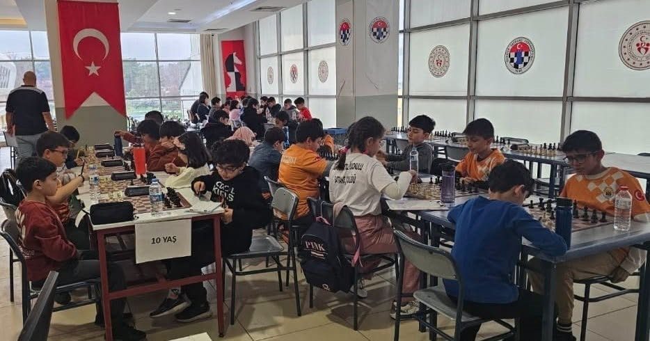 Malatya’da 15 Temmuz Satranç Turnuvası tamamlandı - Foto 2