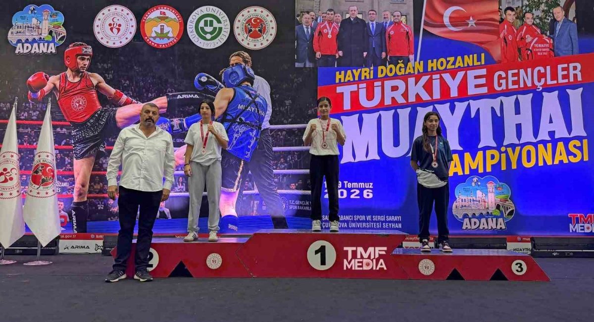 Manisalı muaythaiciler Türkiye kürsüsüne çıktı - Foto 3
