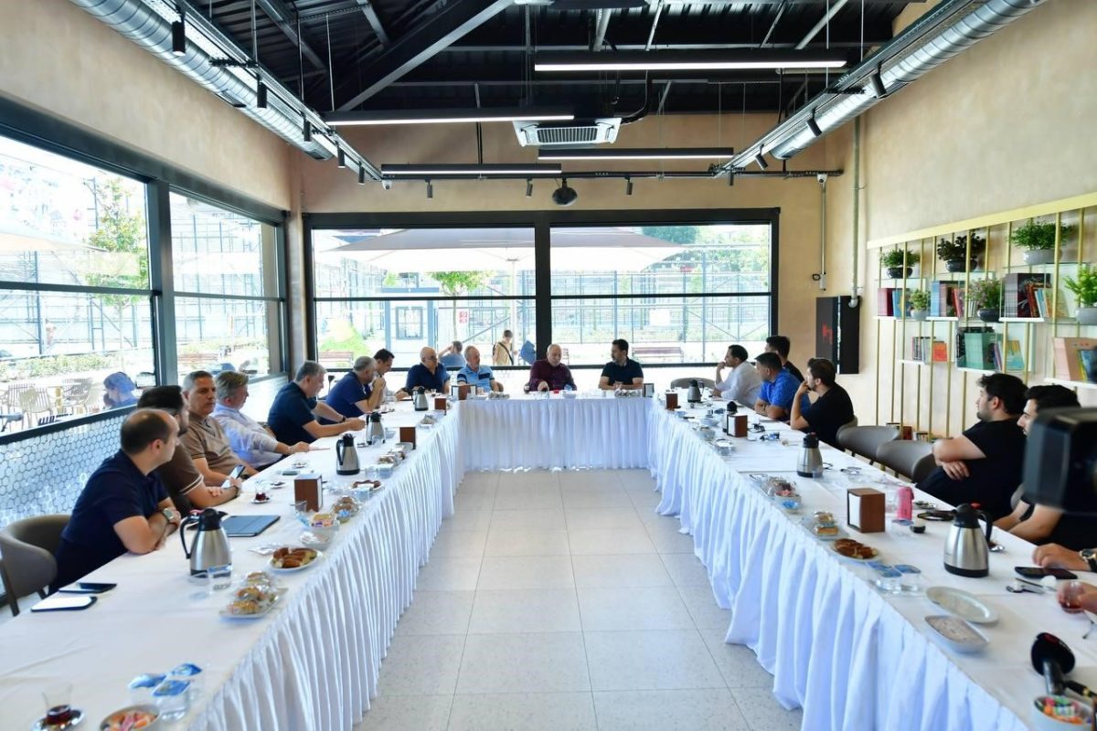 Mehmet Ergün Turan: "Hayalimiz 1.5 yıl içinde Karagümrük Stadyumu’nu bitirip Cumhurbaşkanımıza açtırmak" - Foto 3