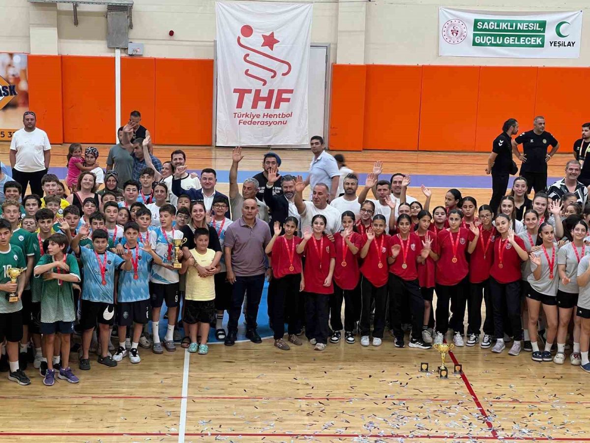 Minikler Hentbol Türkiye Şampiyonası Sona Erdi - Foto 3