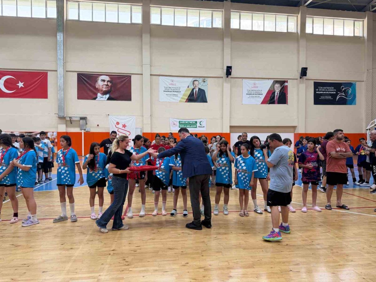 Minikler Hentbol Türkiye Şampiyonası Sona Erdi - Foto 5
