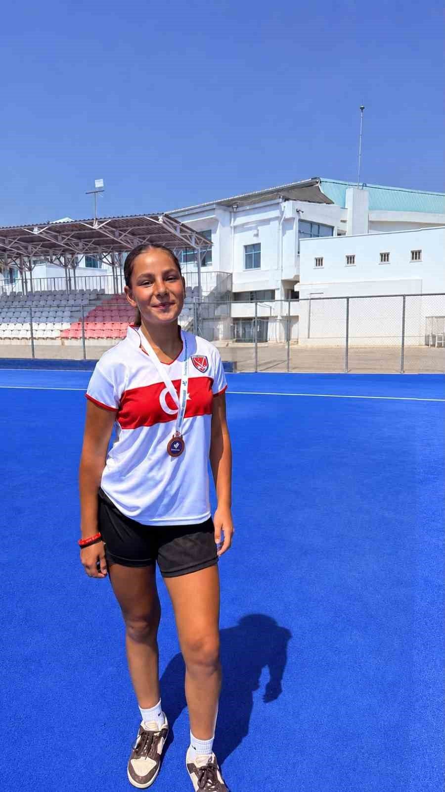 Muğlalı Tuanna Sel'li Hokey Milli Takımı Avrupa 3.'sü