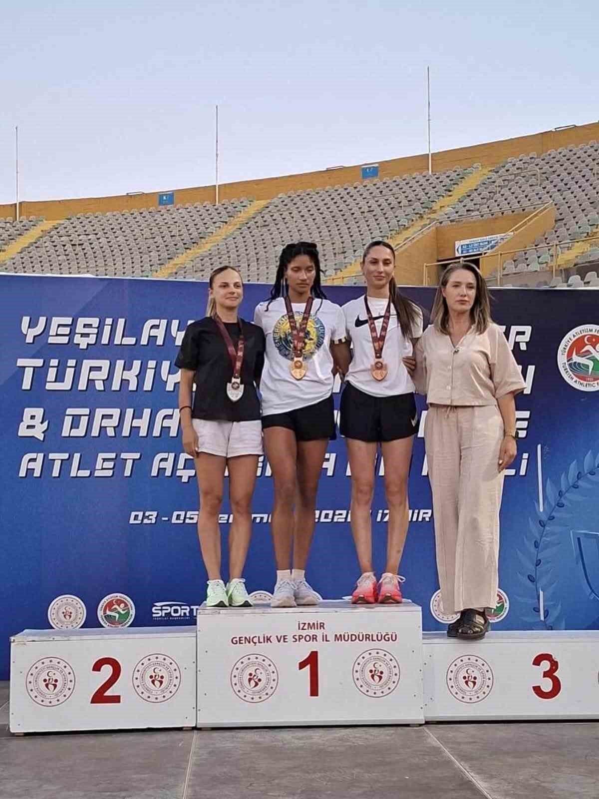 Nur Arı Atletizmde Türkiye İkincisi Oldu - Foto 2