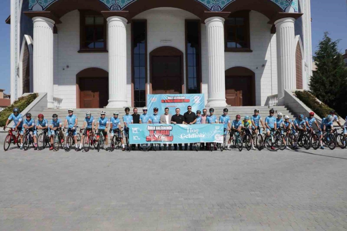 Ömer Halisdemir Bisiklet Turu Kütahya'dan Uğurlandı - Foto 2