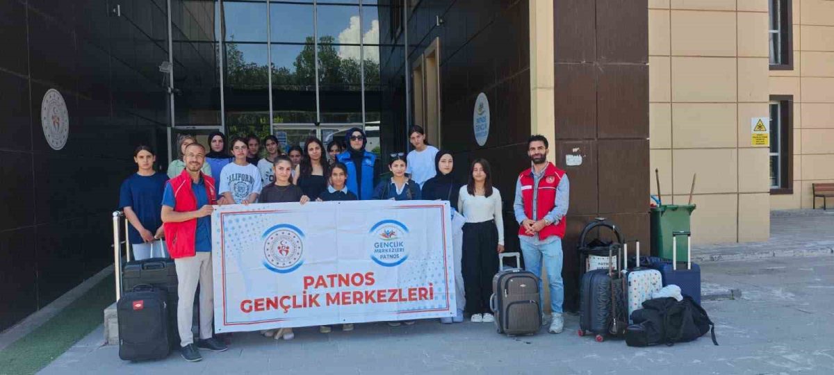 Patnoslu 15 Kız Öğrenci Çanakkale Yolcusu - Foto 3