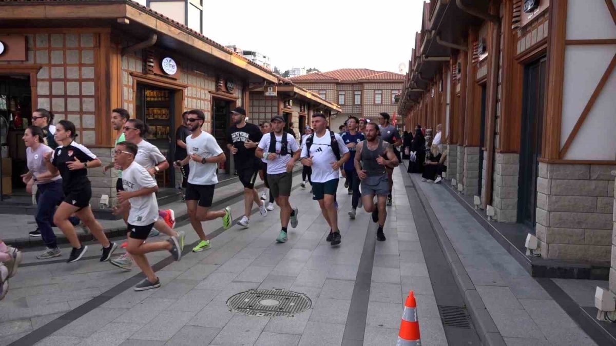 Rize’de 5 kilometrelik halk koşusu - Foto 4
