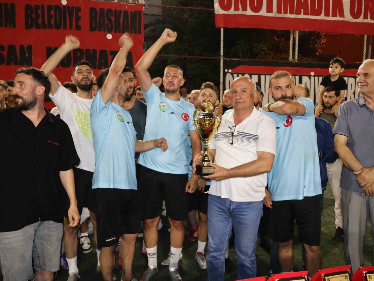 Samsun’da Şehitlere Saygı ve Vefa Futbol Turnuvası - Foto 5