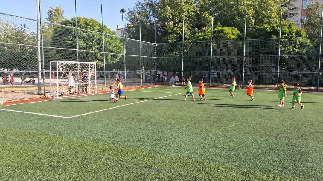 Sandıklı’da Sokak Futbol Turnuvası’nın 8’incisi başladı - Foto 3