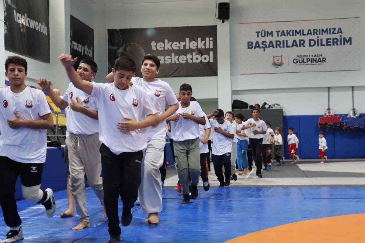 Şanlıurfa’da ata sporu güreşe yoğun ilgi - Foto 4
