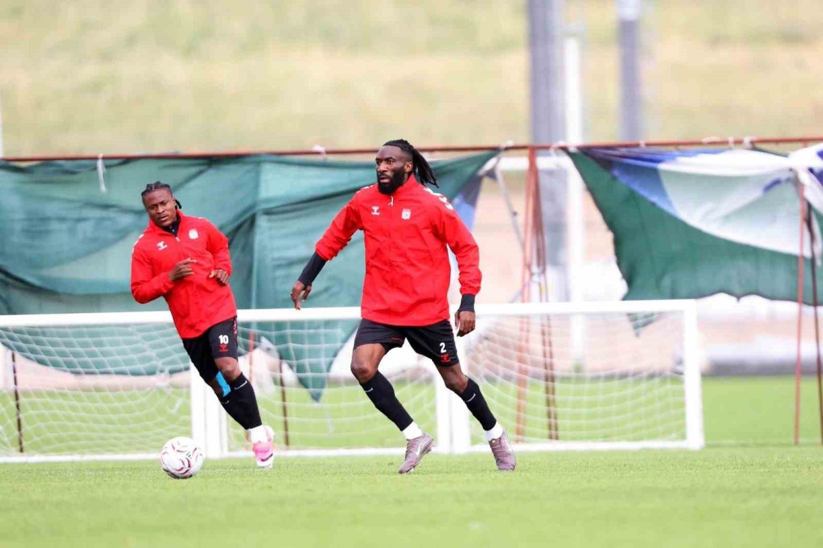 Sivasspor, güç depoluyor - Foto 4