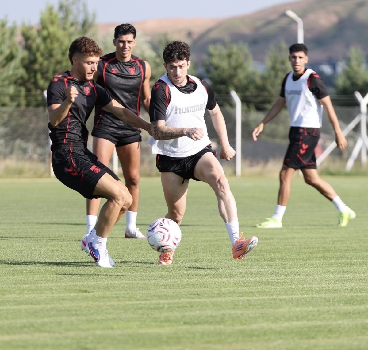 Sivasspor Yeni Sezon Hazırlıklarına Başladı - Foto 3