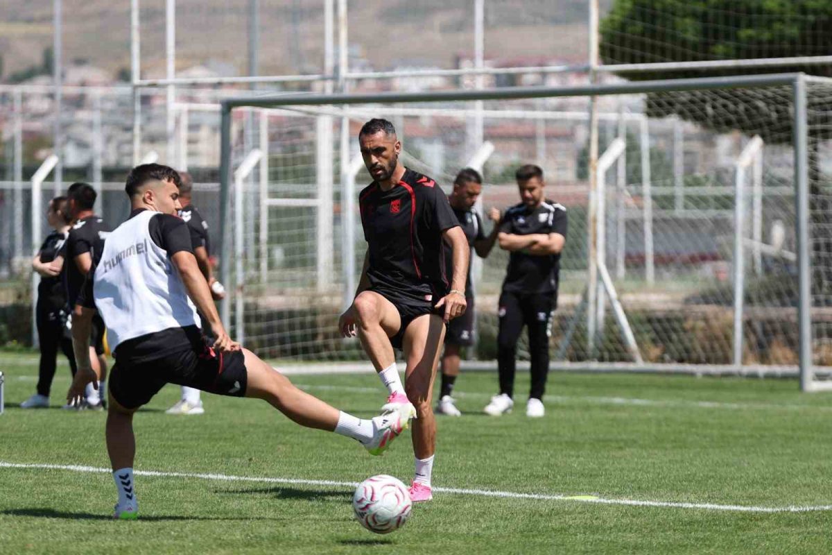 Sivasspor Yeni Sezon Hazırlıklarını Sürdürüyor