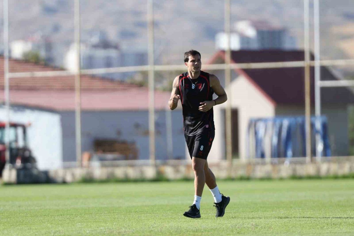 Sivasspor’da yeni sezon hazırlıkları tam gaz - Foto 3