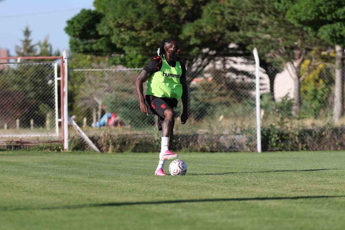 Sivasspor’da yeni sezon hazırlıkları tam gaz - Foto 5