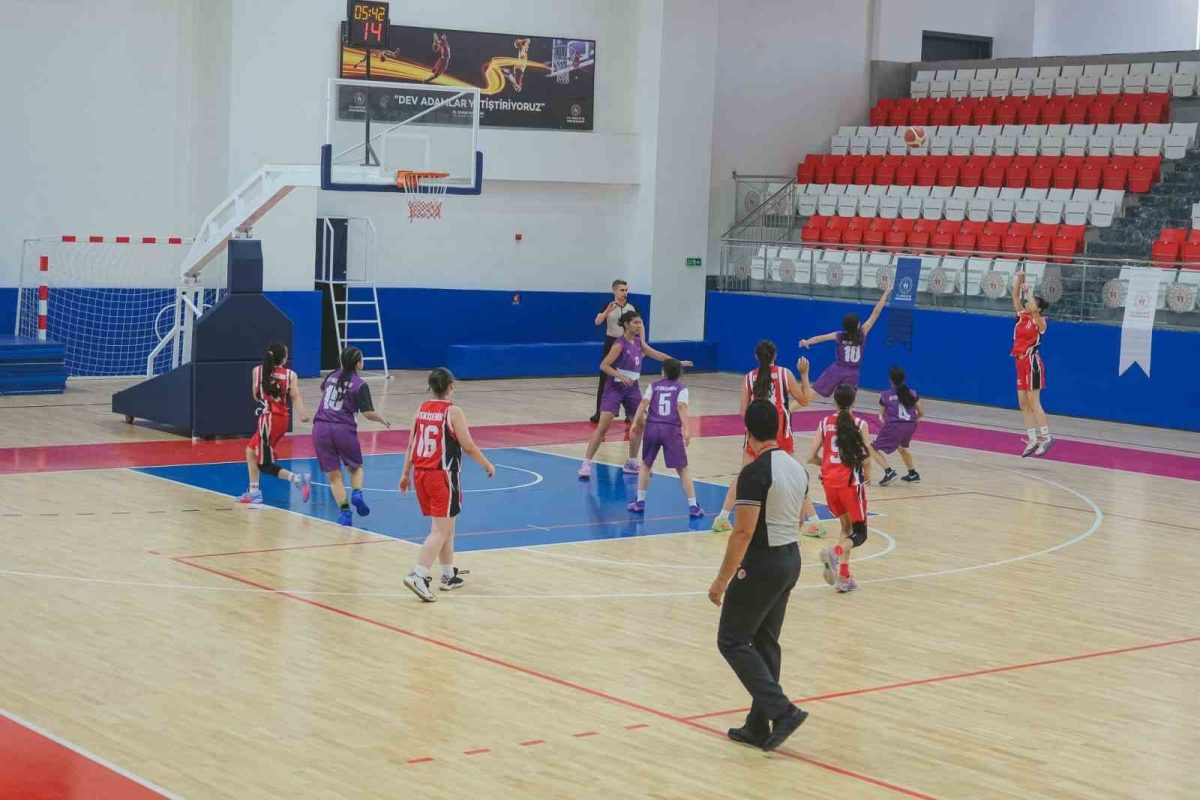 Söke'de ANALİG Basketbol Grup Müsabakaları Başladı - Foto 4
