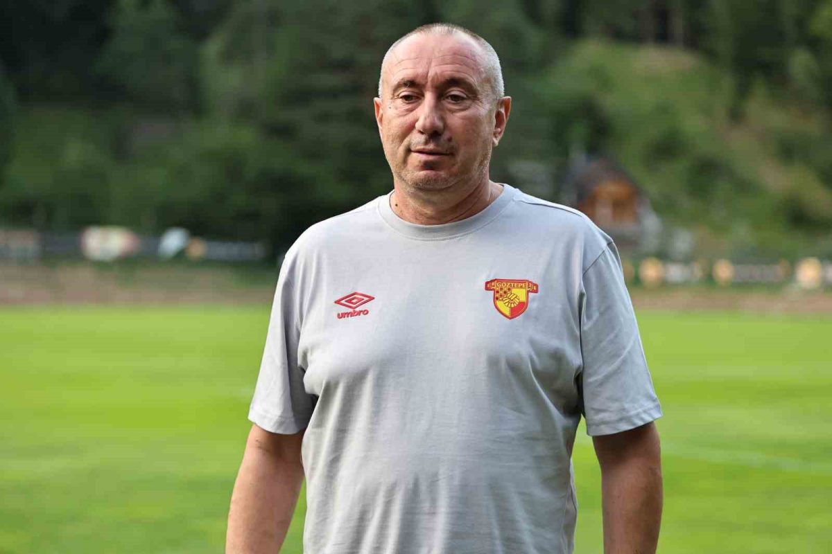 Stanimir Stoilov: "Transfer çalışmalarımız devam ediyor"