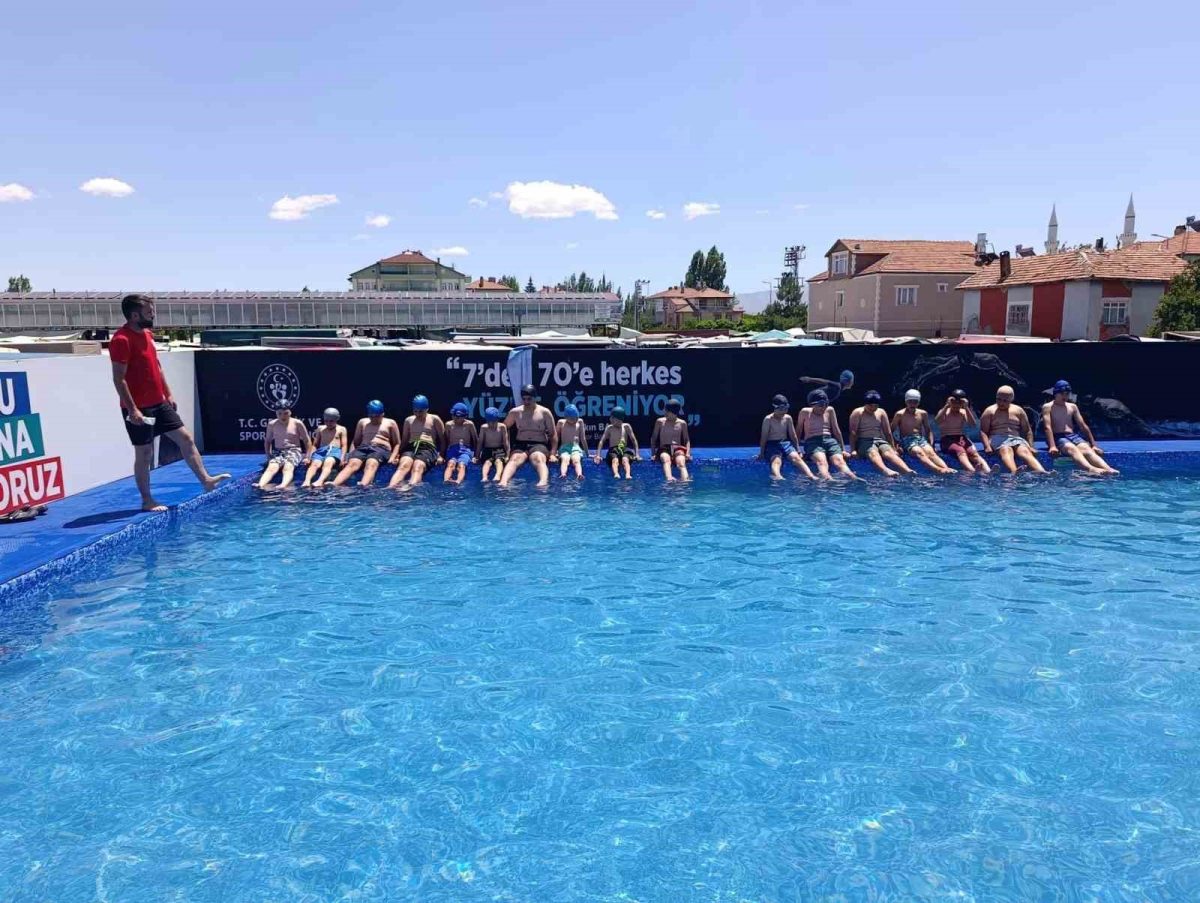 Tomarza’da yaz spor okulları coşkusu
