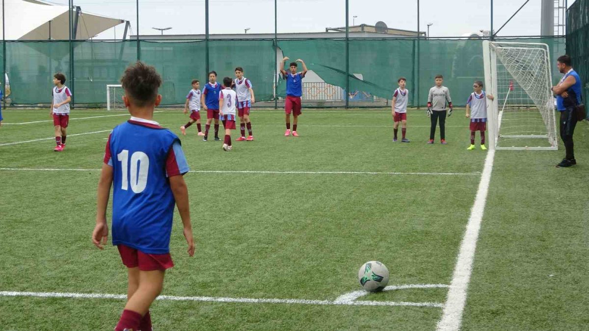 Trabzonspor Futbol Okulları Yaz Kampı Başladı - Foto 2