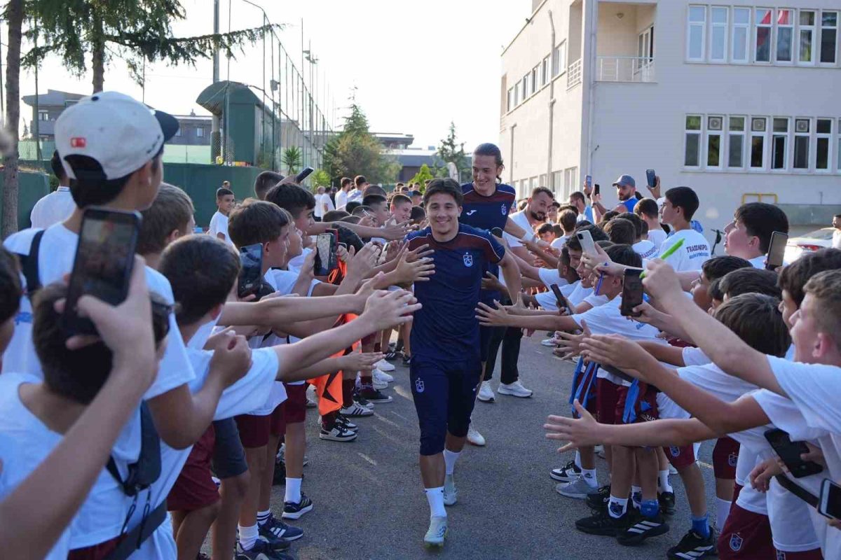 Trabzonspor’da Aral Şimşir ilk antrenmanına çıktı