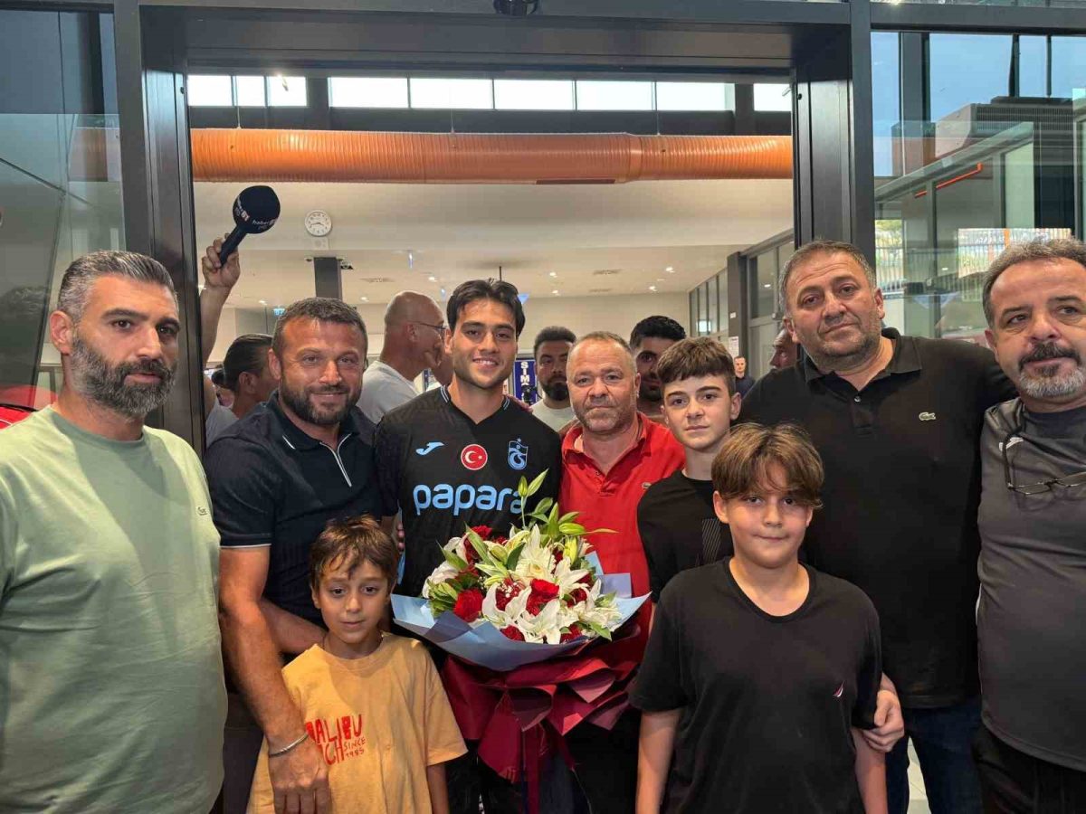 Trabzonspor'un Yeni Transferi Aral Şimşir Trabzon'da