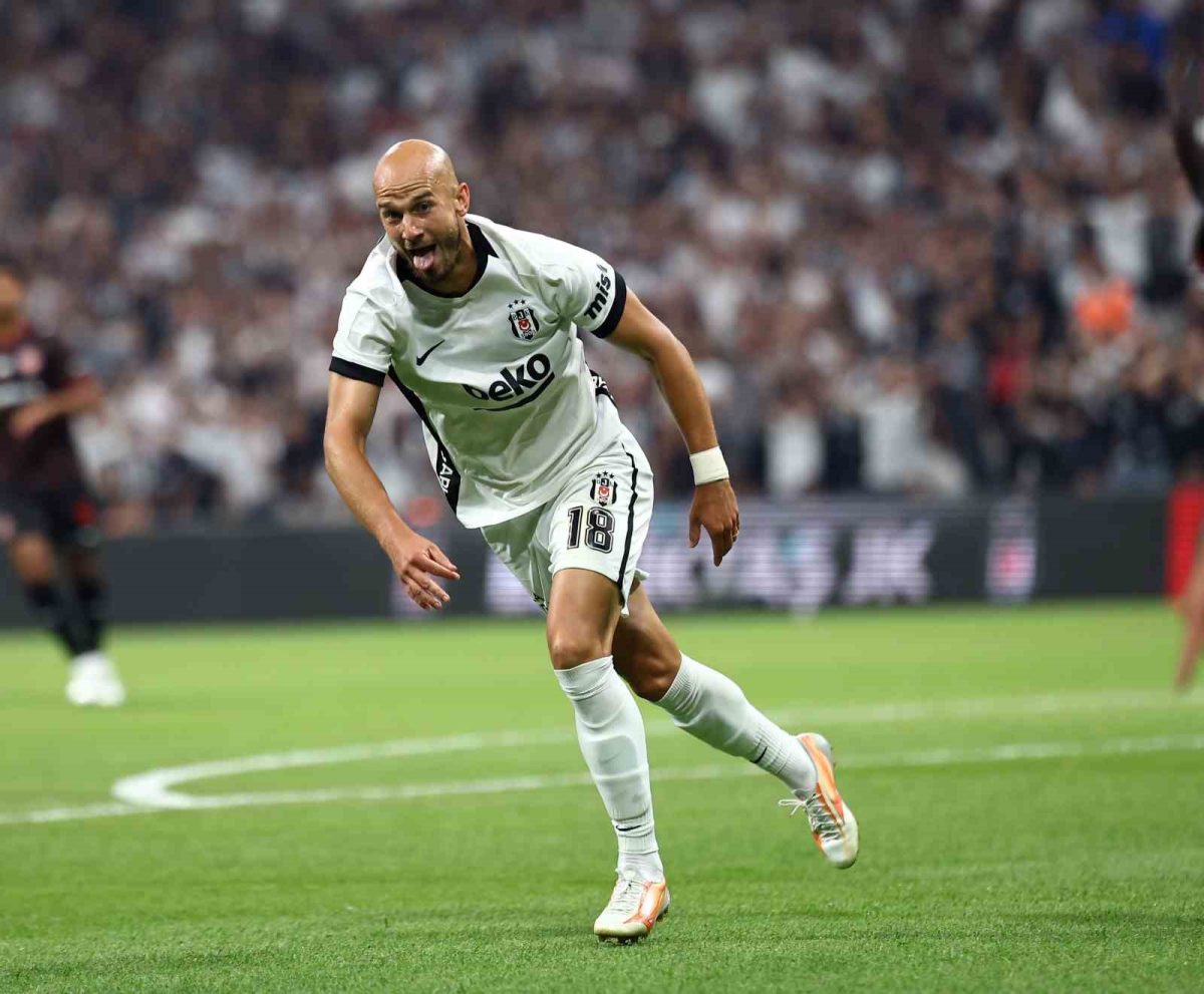 UEFA Avrupa Ligi: Beşiktaş: 0 - Midtjylland: 0 (Maç devam ediyor) - Foto 5
