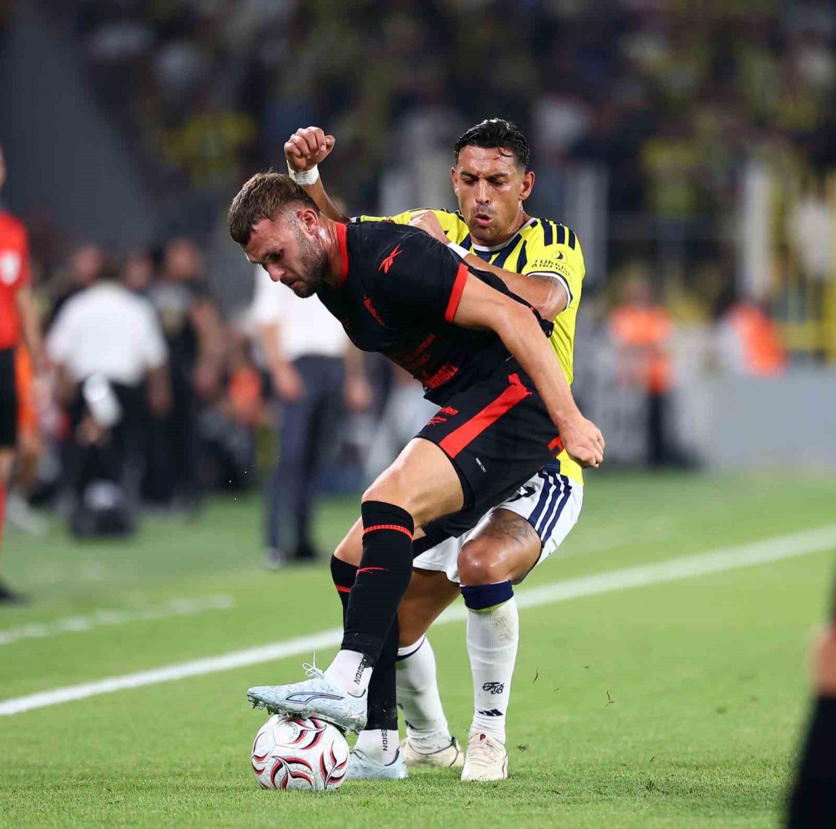 UEFA Şampiyonlar Ligi: Fenerbahçe: 1 - Gornik Zabrze: 0 (İlk yarı) - Foto 3
