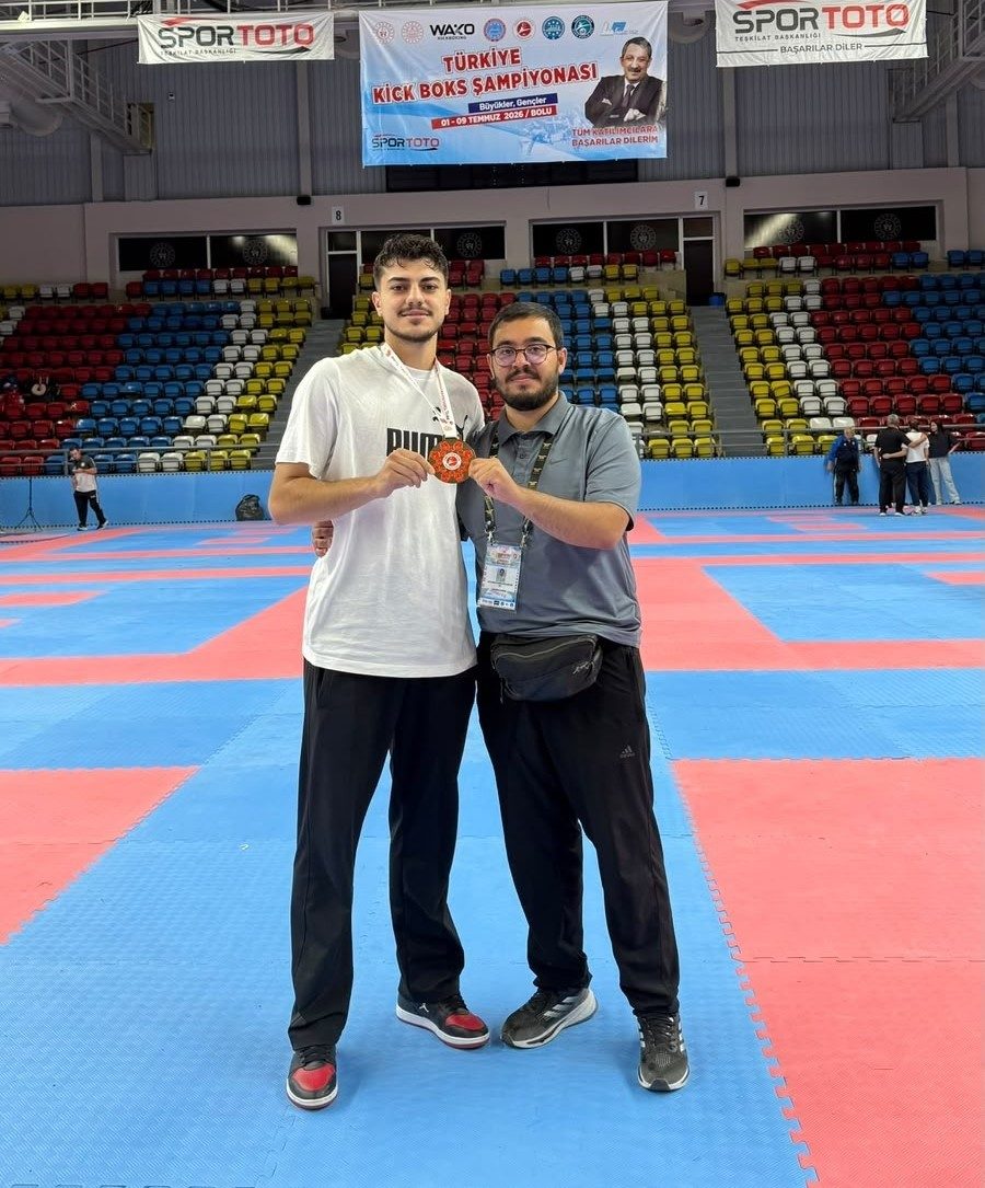 Vanlı Alim Yönten Türkiye Kick Boks Şampiyonu Oldu - Foto 3