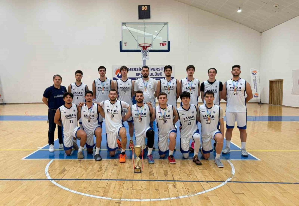 Yaşar Üniversitesi Basketbolda Türkiye İkincisi Oldu
