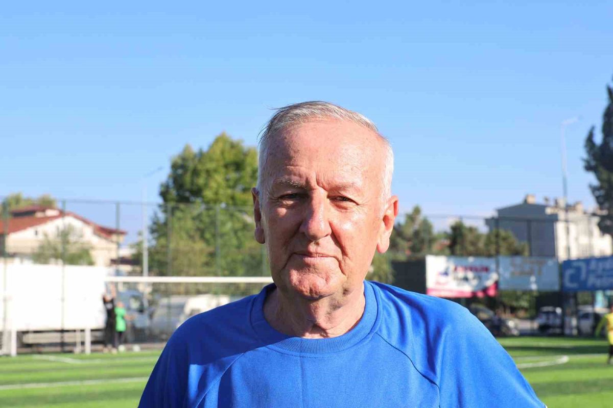 Yenilenen zeminde ilk antrenmana hevesle çıktılar - Foto 5