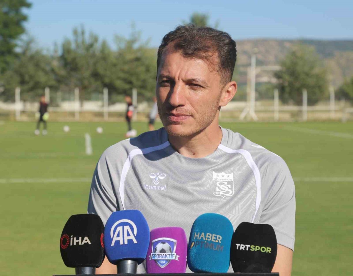 Ziya Erdal: "Sivasspor’u hak ettiği yere taşıyacağız" - Foto 2