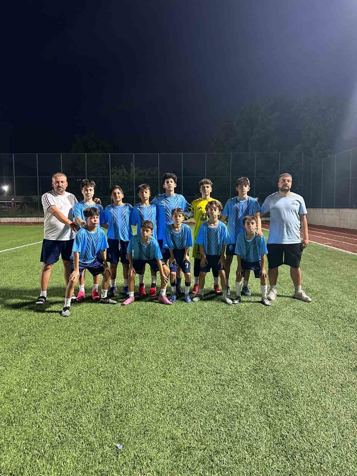 1299 Bilecikspor Kulübü gol oldu yağdı - Foto 2