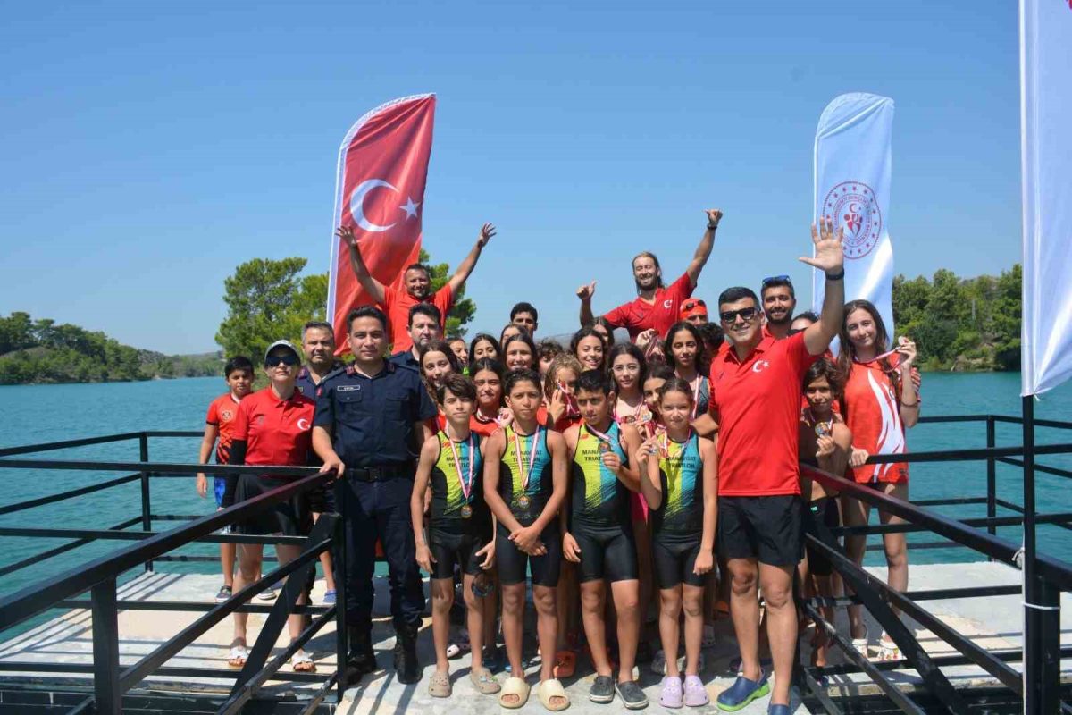 30 Ağustos coşkusunu zafere kulaç atarak kutladılar - Foto 2