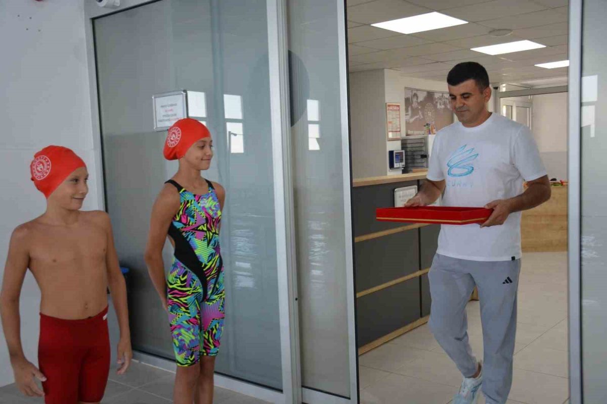 30 Ağustos coşkusunu zafere kulaç atarak kutladılar - Foto 3