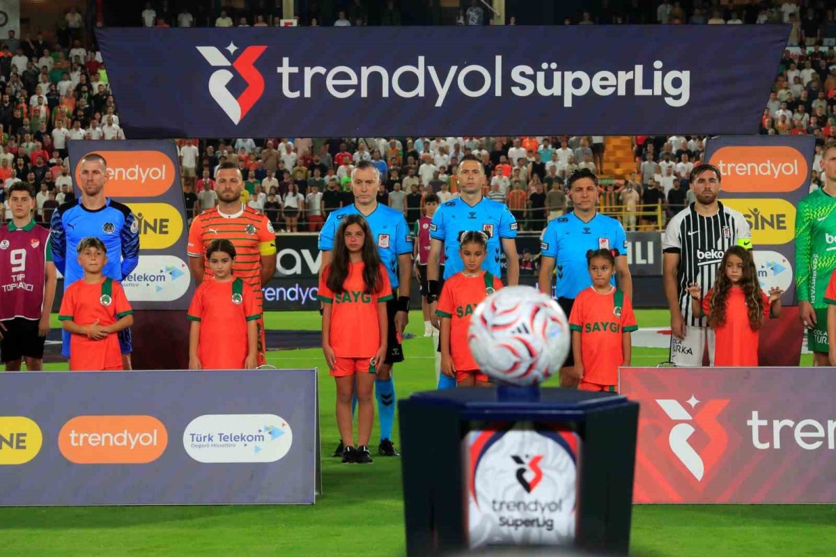 Alanyaspor-Beşiktaş maçının tartışmalı pozisyonları için suç duyurusu