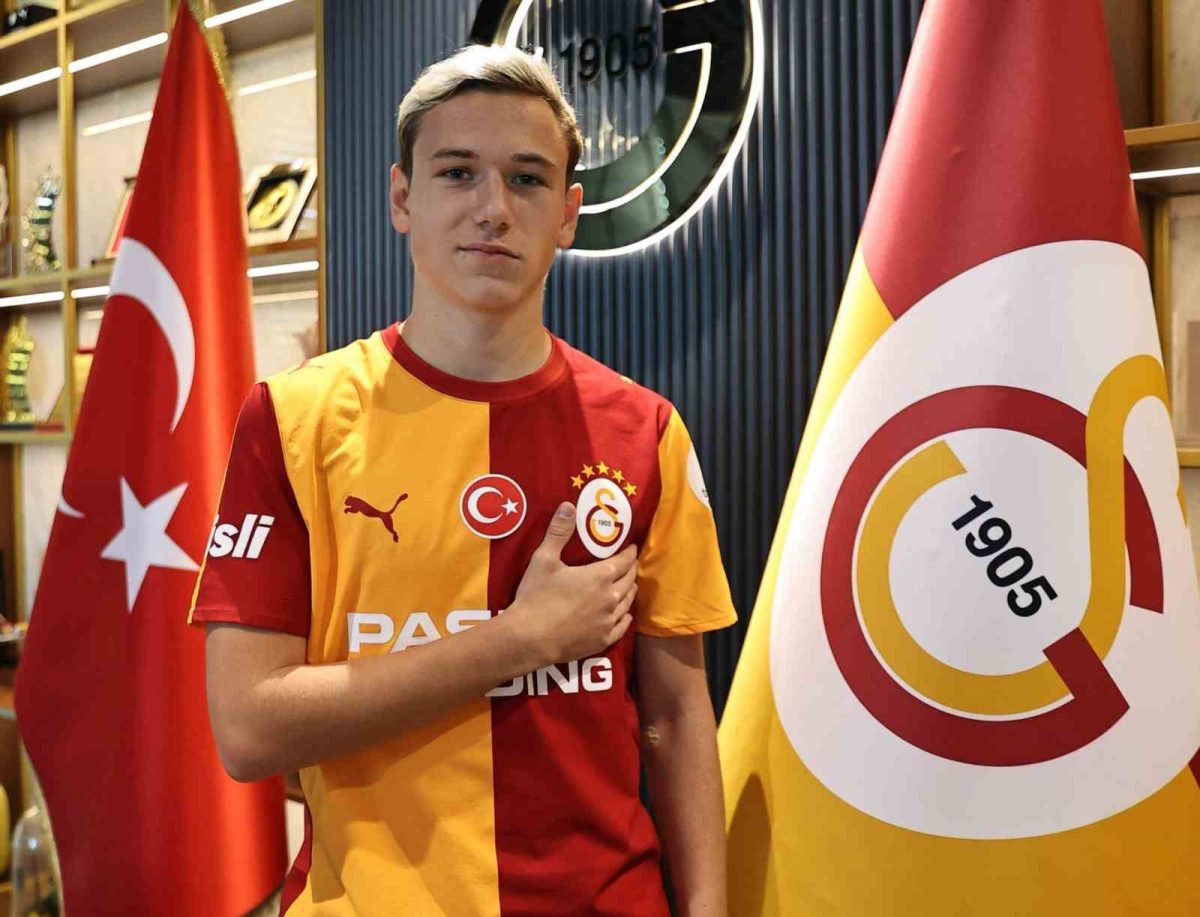 Aleksey Batrakov, Galatasaray’ın ilk Rus futbolcusu oldu