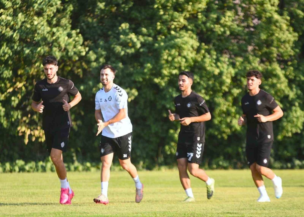 Altay, eksiklerle çalışmalarını sürdürüyor