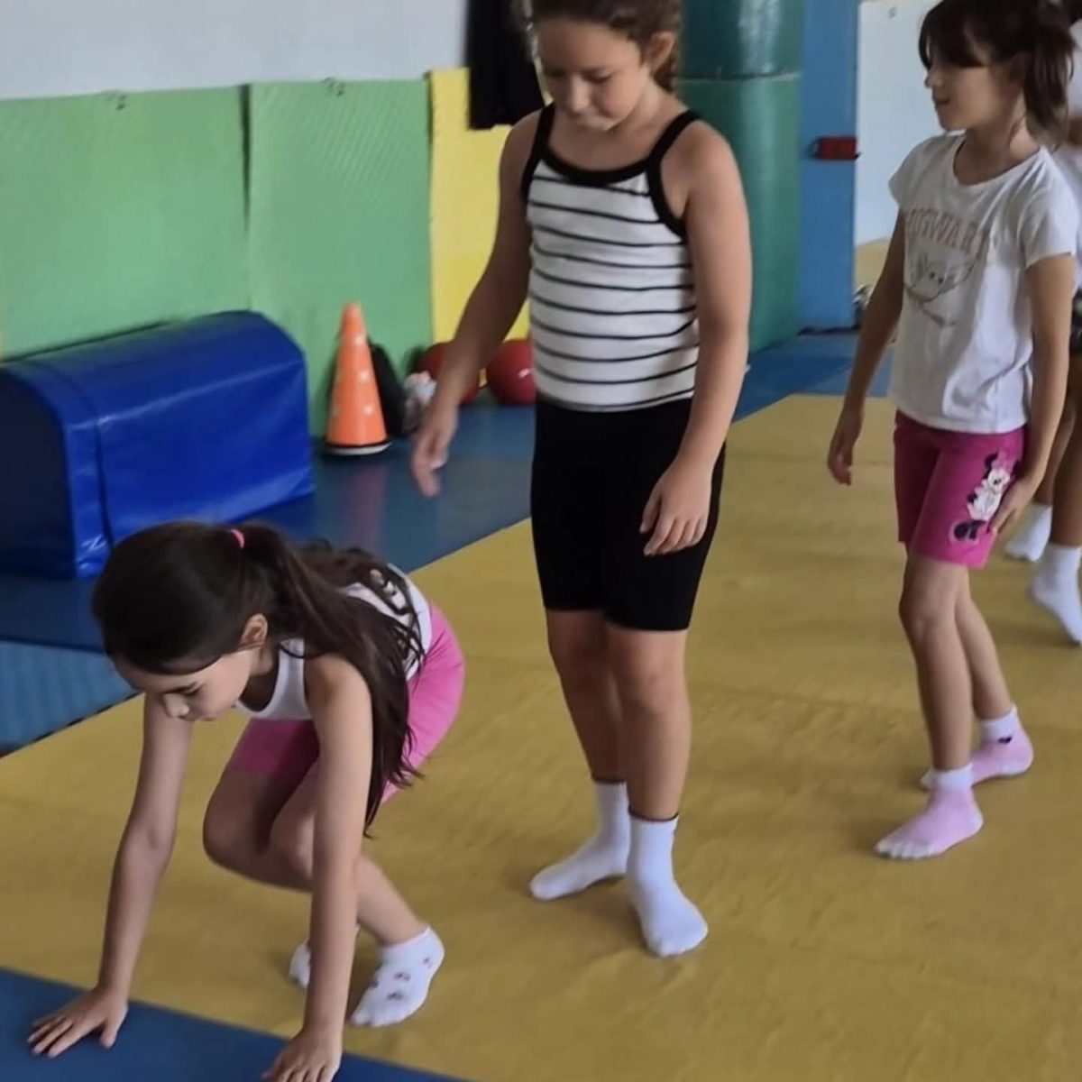 Bandırma’da Yaz Spor Okulları kapsamında temel hareket eğitimi sürüyor