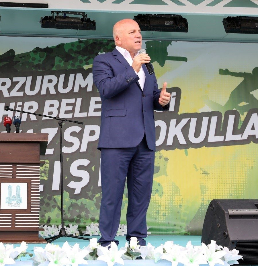 Başkan Sekmen: "Gençliğe yapılan yatırım, geleceğe yapılan yatırımdır"