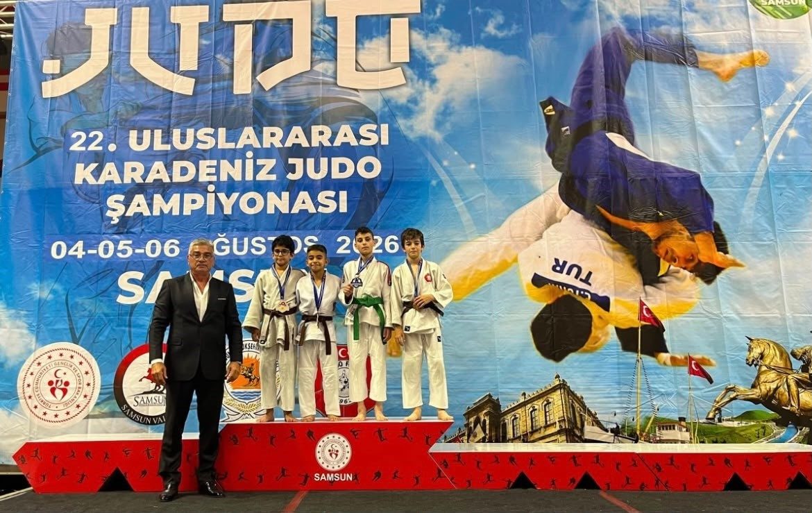 Bayburtlu judocular Samsun’da madalya kazandı