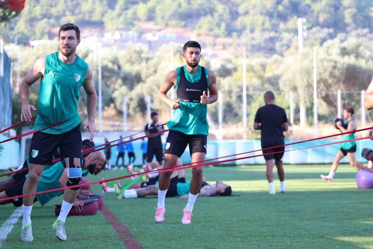 Burhan Eşer: "Genç ve dinamik bir takım oluşturmaya çalışıyoruz"