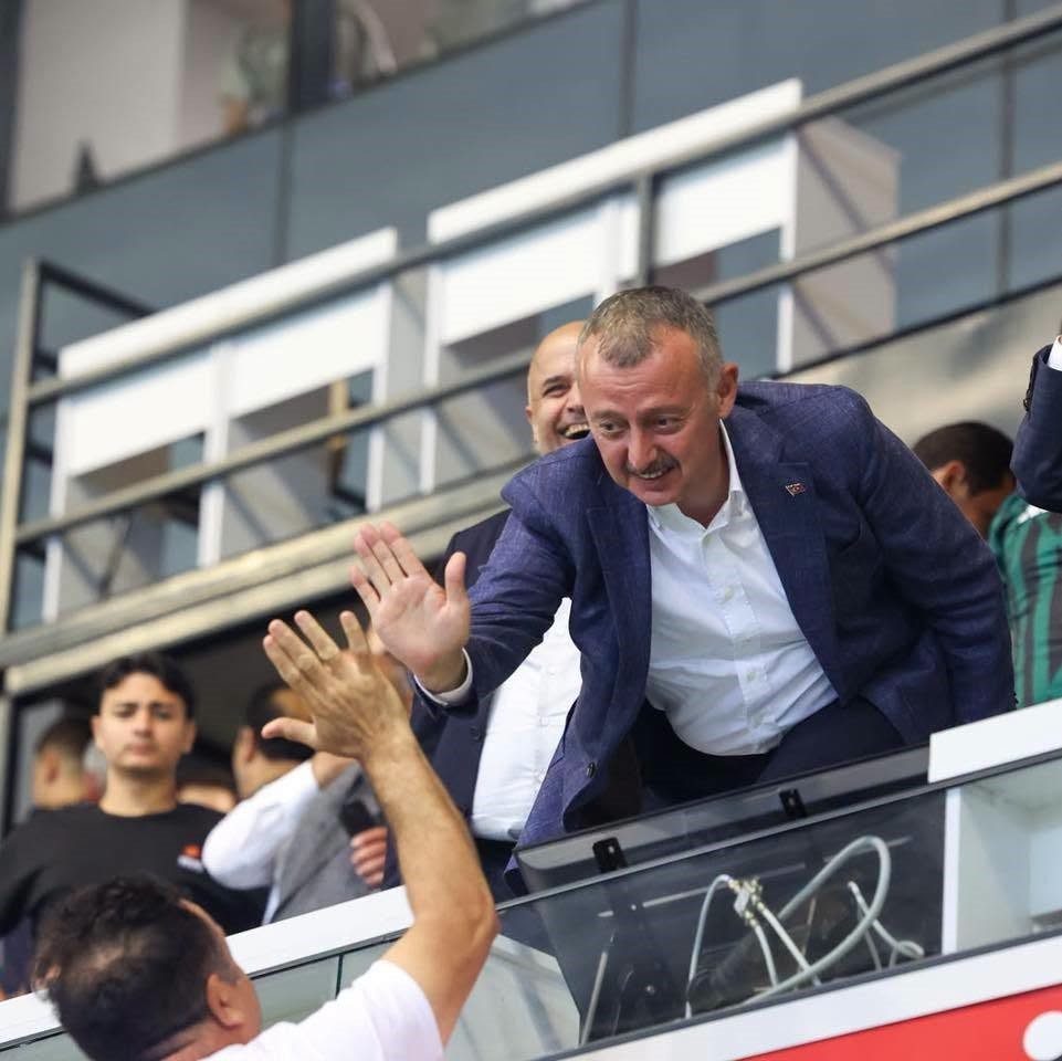 Büyükakın’dan galibiyet tebriği: "Her hafta daha iyi olacağız"