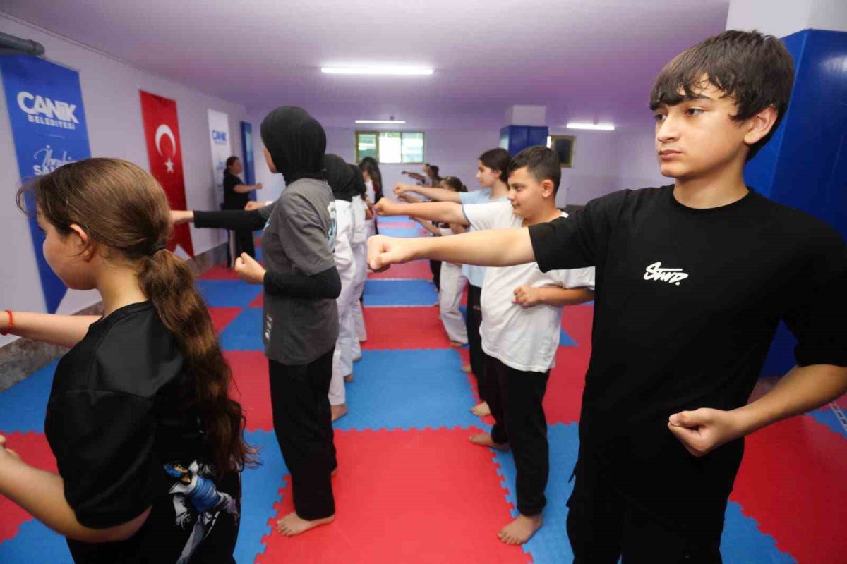Canik’te gençler sporla buluşuyor - Foto 2
